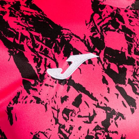 JOMA Camiseta Manga Corta Hombre Lion Rosa Flúor Negro 5 JOMA Camiseta Manga Corta Hombre Lion Rosa Flúor Negro - Imagen 3