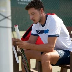 JOMA Camiseta Manga Corta Hombre Court Blanco Royal Marino 6 JOMA Camiseta Manga Corta Hombre Court Blanco Royal Marino -Deportiva Ropa Tienda 103212.207 2